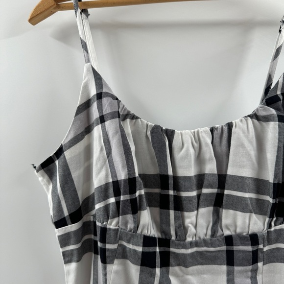 Forever 21 White, Grey & Black Plaid Mini Dress – Adjustable Straps, Size Large - Picture 2 of 7